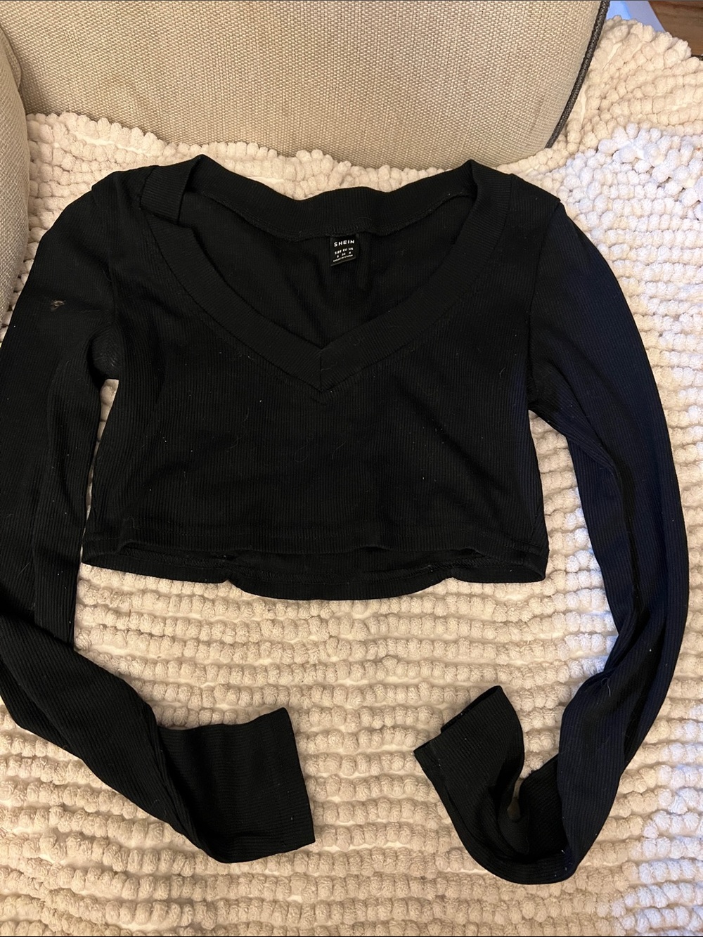 SHEIN Black Ribbed V-Neck Long Sleeve Crop Top